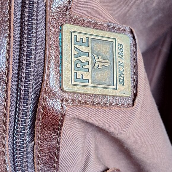 Gorgeous FRYE Tote (EUC) with Magnetic Closure and Inside Clasp to Hold Keys - Picture 3 of 13